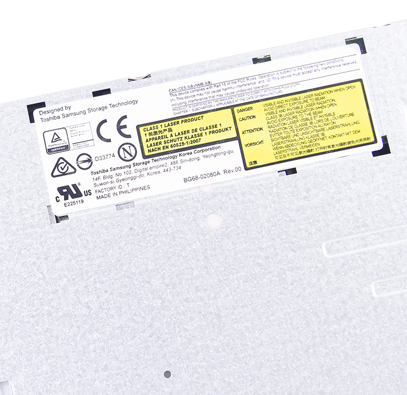 Привод для ноутбука DVD+/-RW Toshiba & Samsung SU-228HB / 9.5 мм / SATA Привод для ноутбука DVD+/-RW Toshiba & Samsung SU-228HB / 9.5 мм / SATA